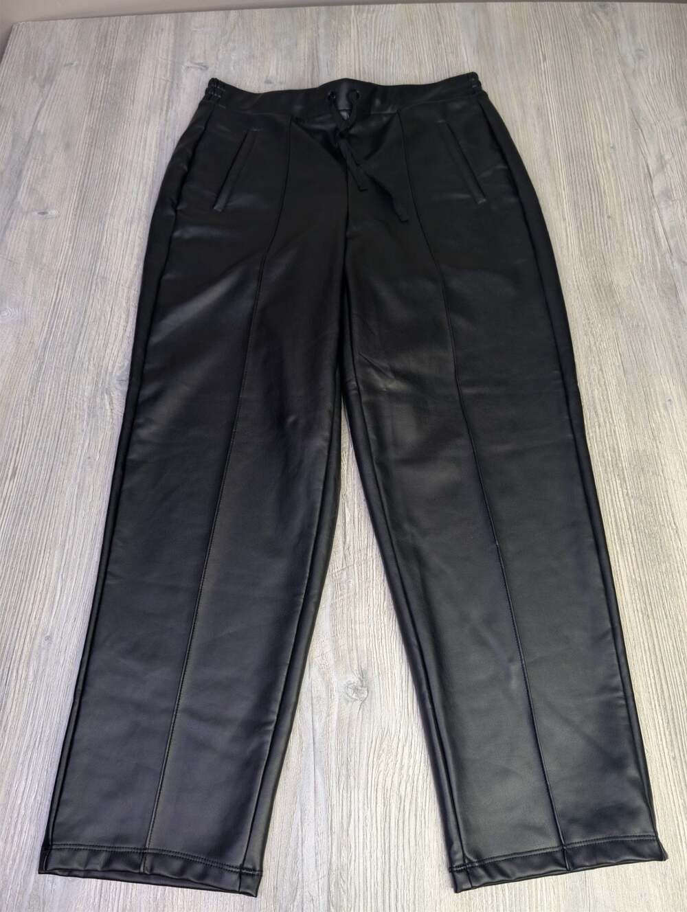 Simply Vera Vera Wang Women's Black Faux Leather Pull-On Trousers